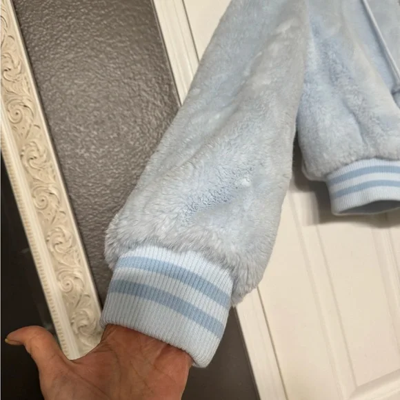 Forever 21/Hello Kitty and Friends Baby Blue Faux Fur Jacket L - Picture 5 of 12